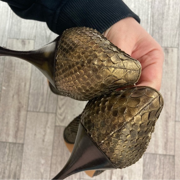 ☀️Cole Haan genuine python pointed toe pumps - Picture 2 of 9